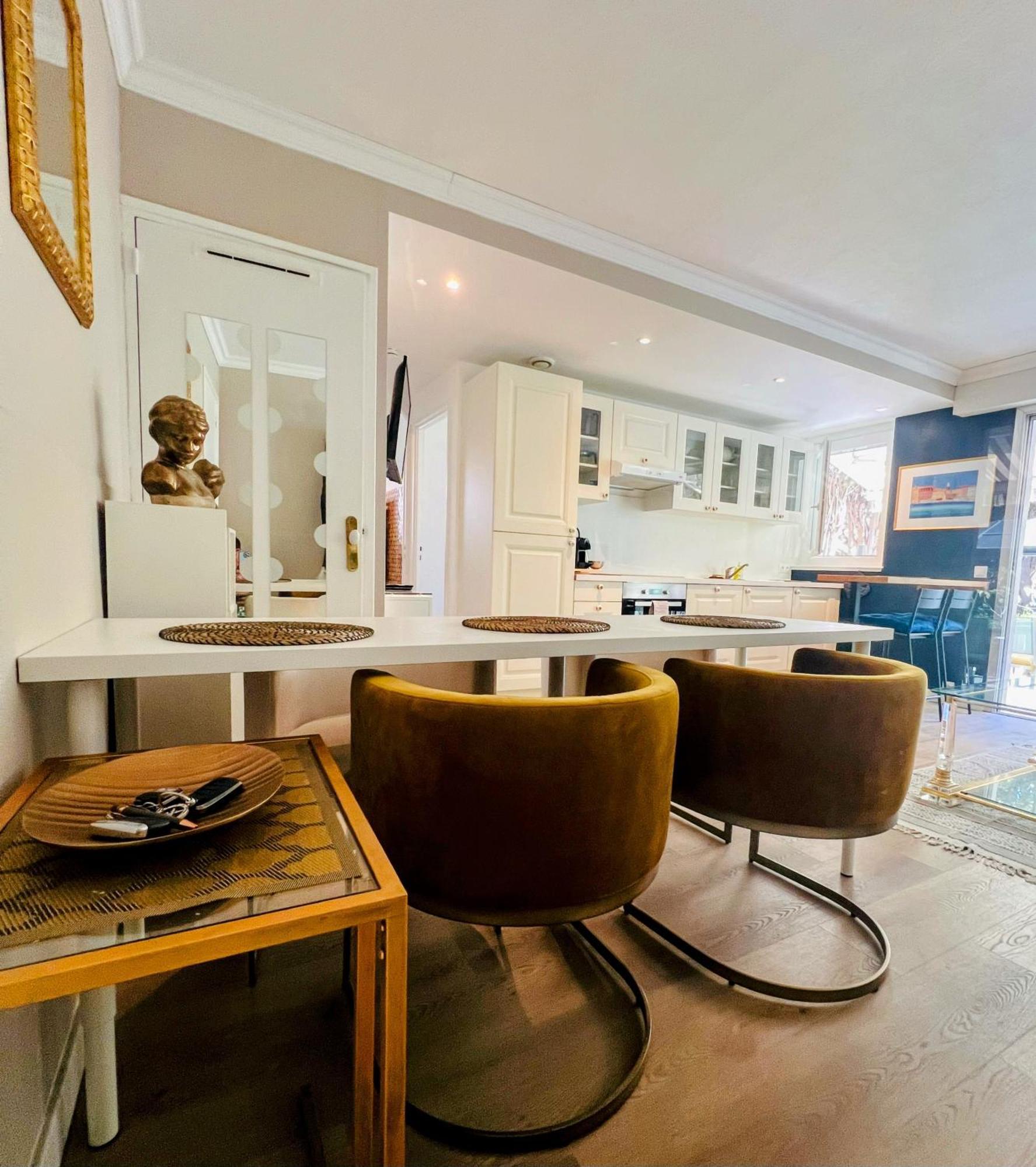 Superbe Appartement Avec Terrasse Jardin Et Parking Prive แซ็ง-ทรอเป ภายนอก รูปภาพ