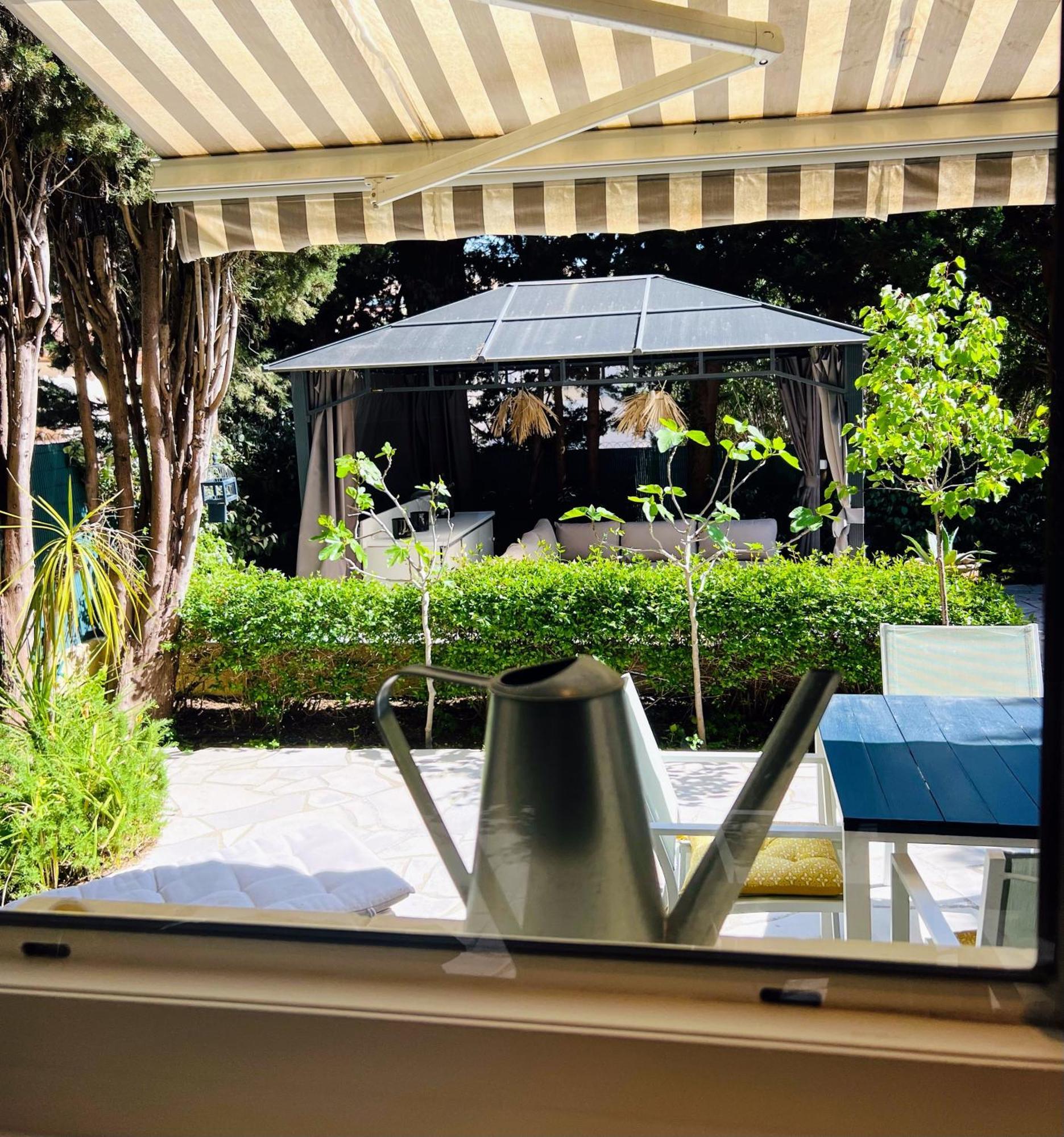 Superbe Appartement Avec Terrasse Jardin Et Parking Prive แซ็ง-ทรอเป ภายนอก รูปภาพ