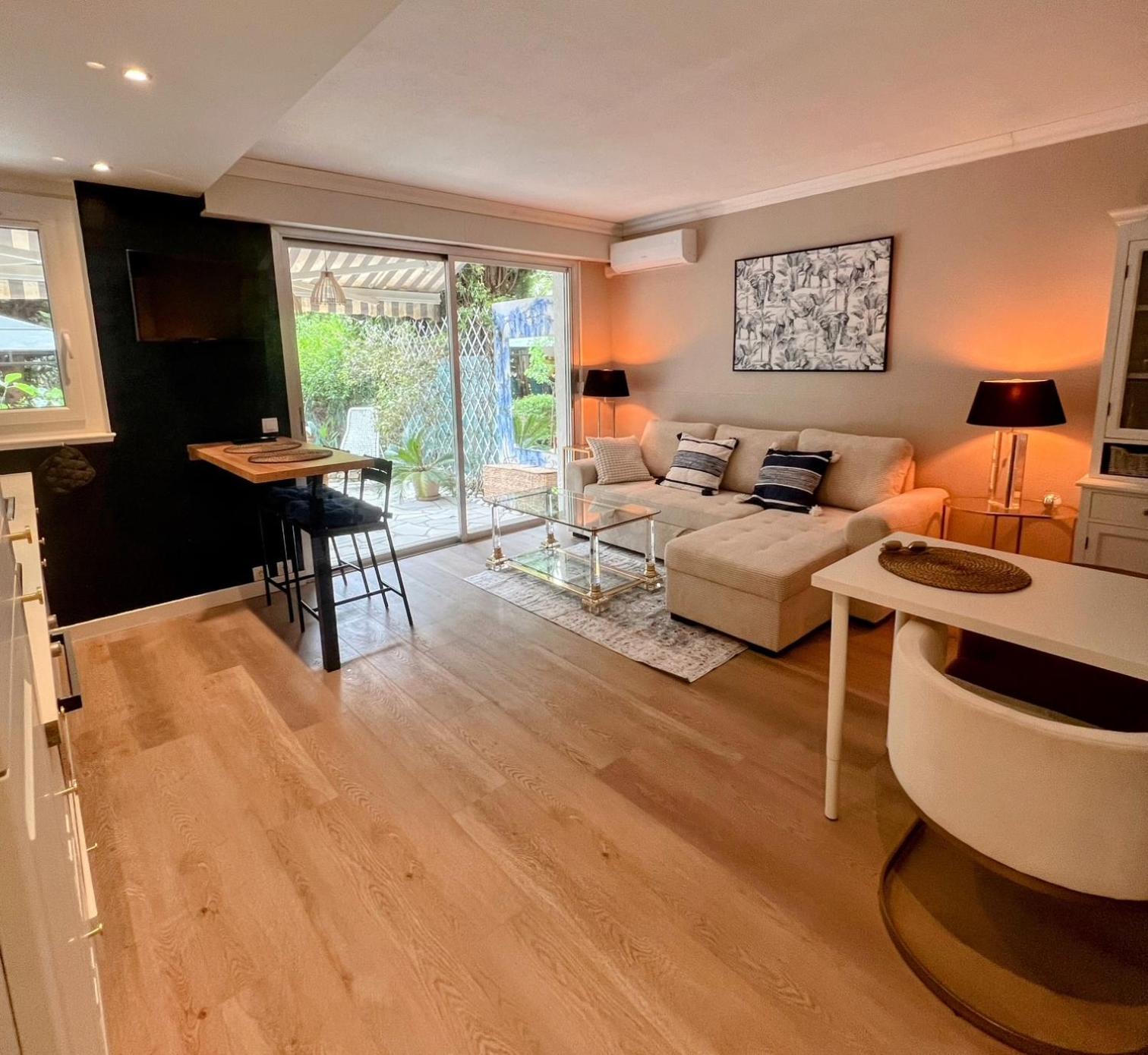 Superbe Appartement Avec Terrasse Jardin Et Parking Prive แซ็ง-ทรอเป ภายนอก รูปภาพ